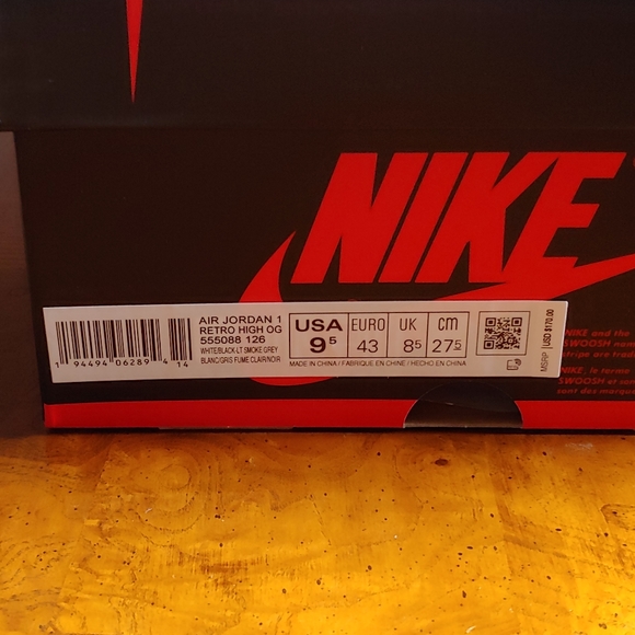 Air Jordan 1 Retro High OG Smoke Grey - Picture 7 of 7